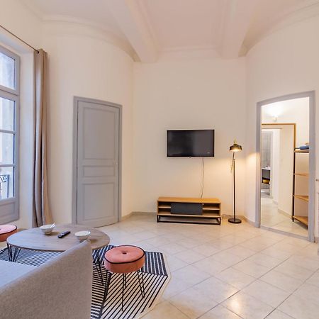 Spacieux Appartement En Plein Coeur De Beziers Bagian luar foto