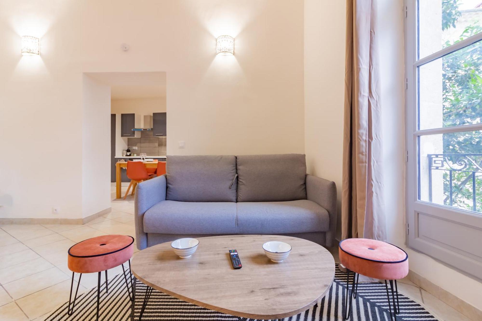 Spacieux Appartement En Plein Coeur De Beziers Bagian luar foto